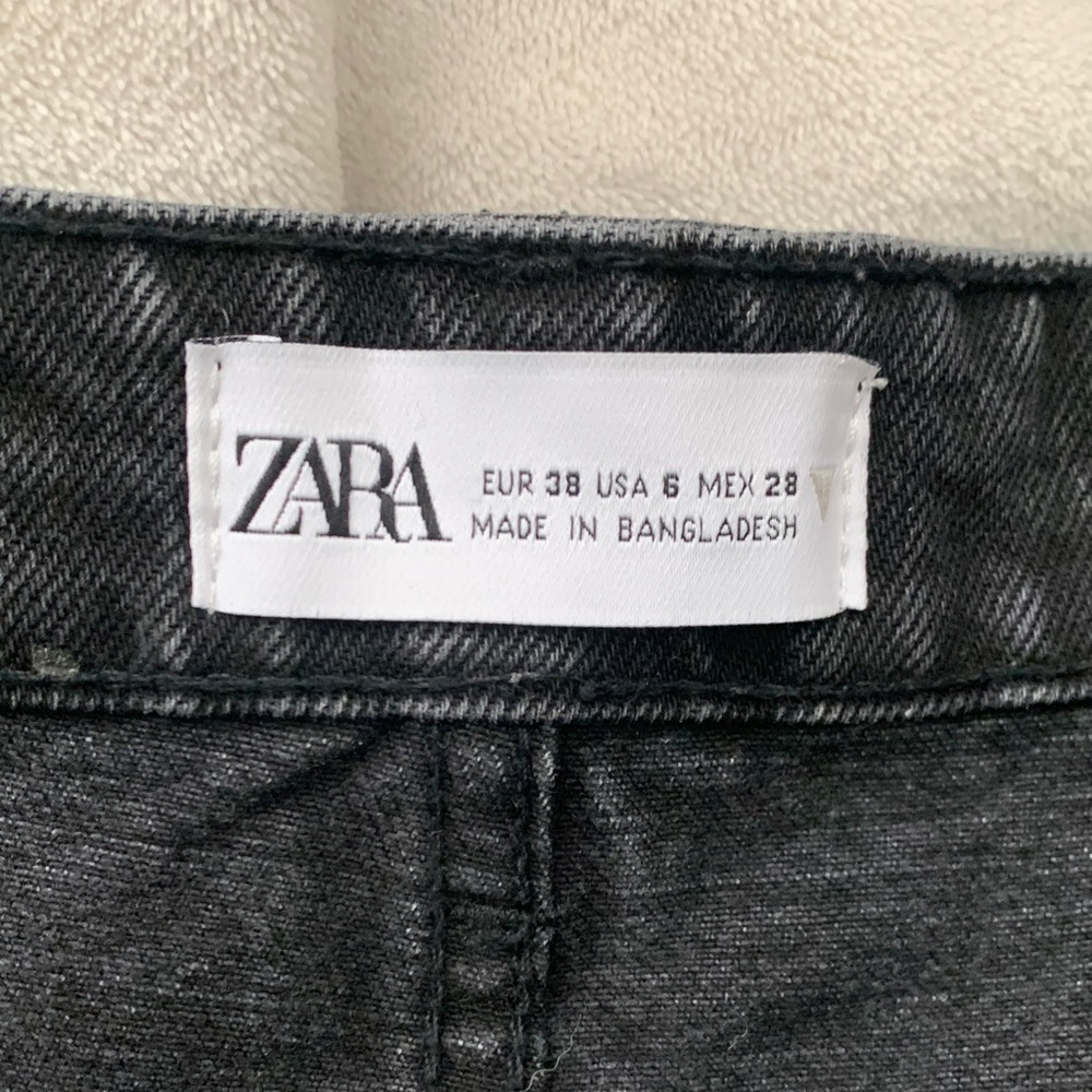 Zara Black Denim Women's Shorts - Picture 2 of 4